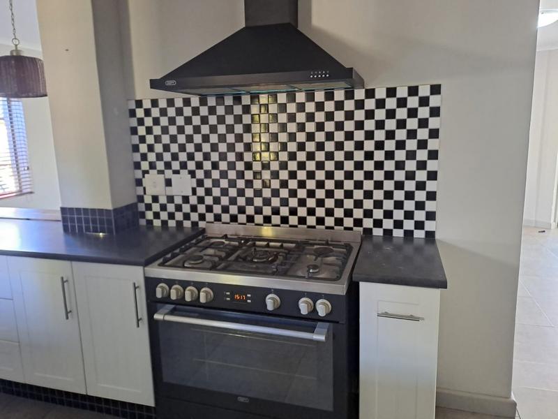 To Let 3 Bedroom Property for Rent in Rooi Rivier Rif Western Cape